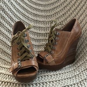 🤎 LEATHER ALDO WEDGES